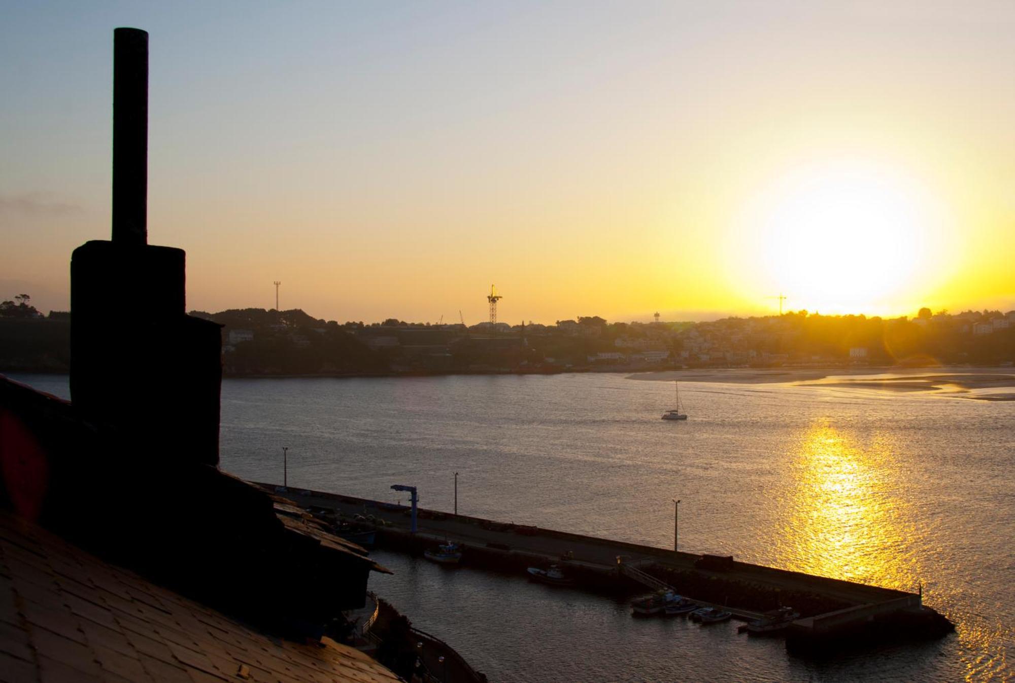 Mirador Ria De Ribadeo Apartment Bagian luar foto